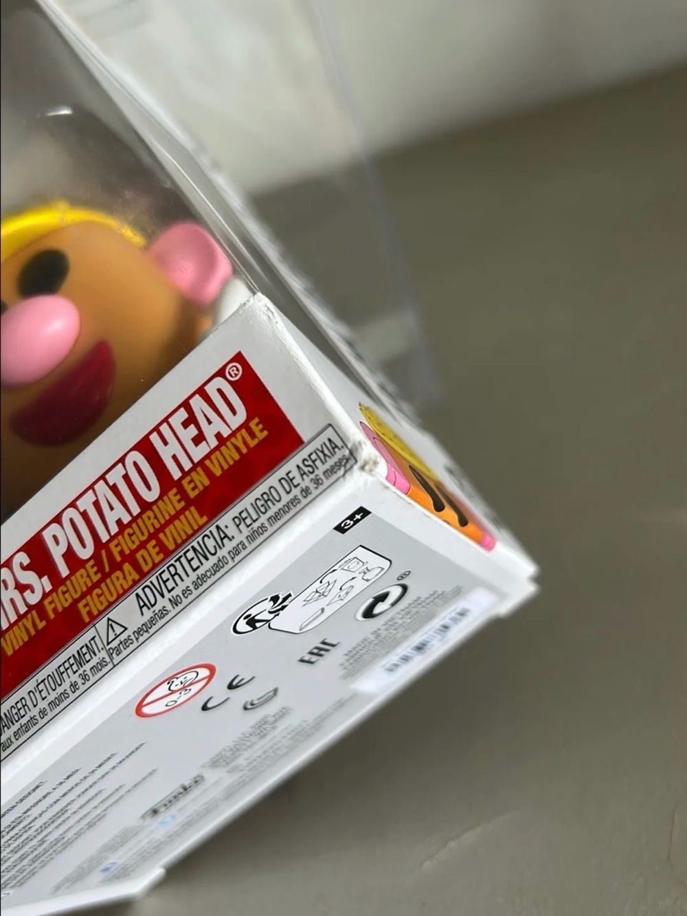 Funko POP! Mrs. Potato Head - Brown, Yellow, Pink - Picture 7 of 8